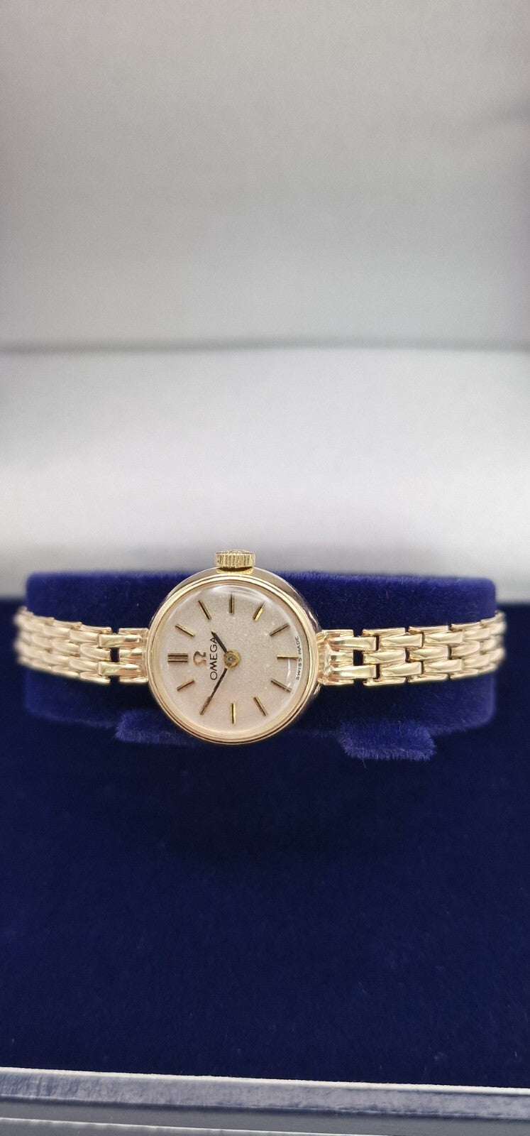 Omega 9ct Gold Ladies Watch, Vintage 1960s