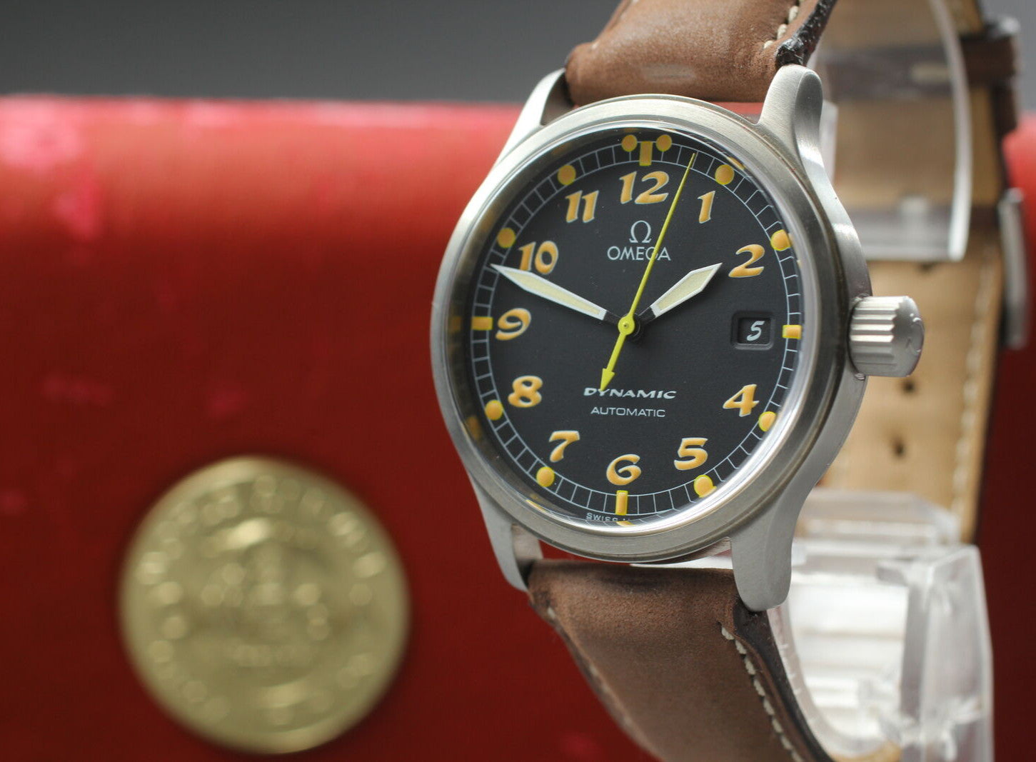 [A.MINT/Case ] Vintage Omega Dynamic Cal.1106 Black Dial AT 41MM Men's Watch