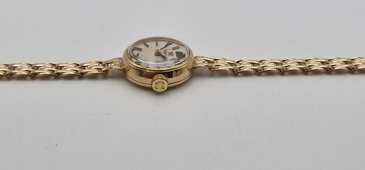Omega 9ct Gold Ladies Watch, Vintage 1960s