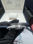 Omega Speedmaster Silver Snoopy Award, Unworn
