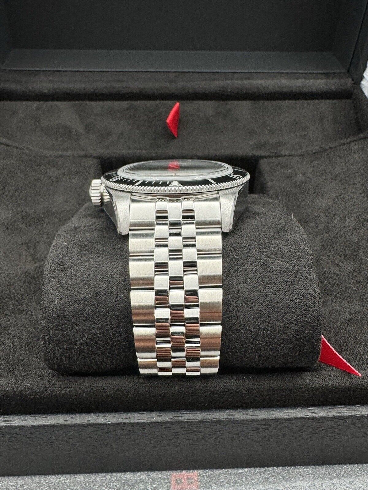 2025 Tudor Black Bay 41mm Monochrome Jubilee Black Dial Watch M7941A1A0NU-0003