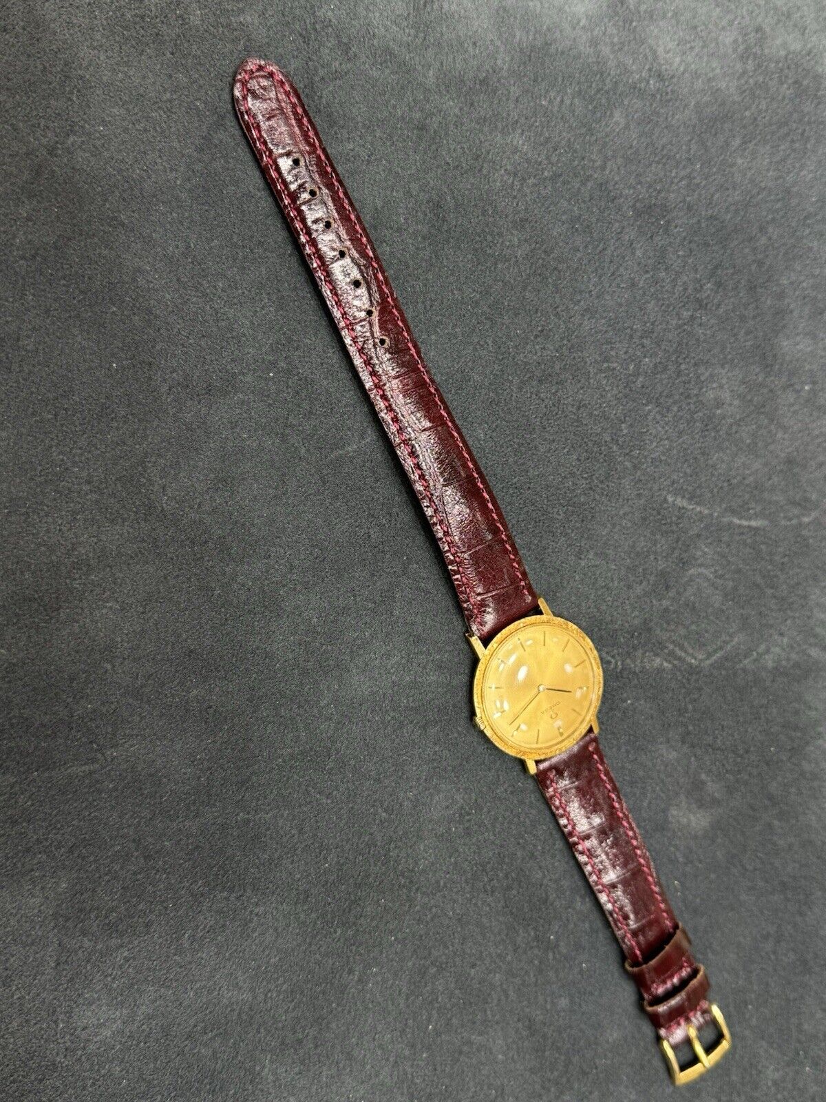 Omega 18K Gold Manual Wind Watch, Cal. 620
